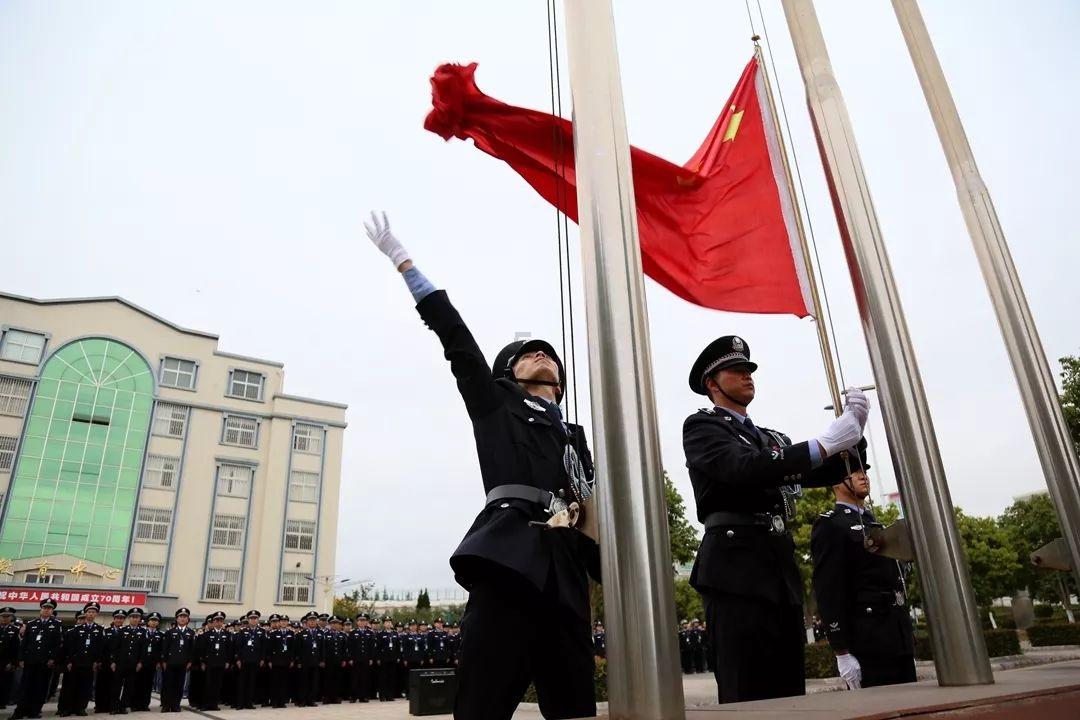 海南“村VA”迎春赛·新面孔|纵身一跃左手暴扣 这位年轻小将有力量!